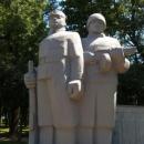 Pogromcom hitleryzmu monument 1